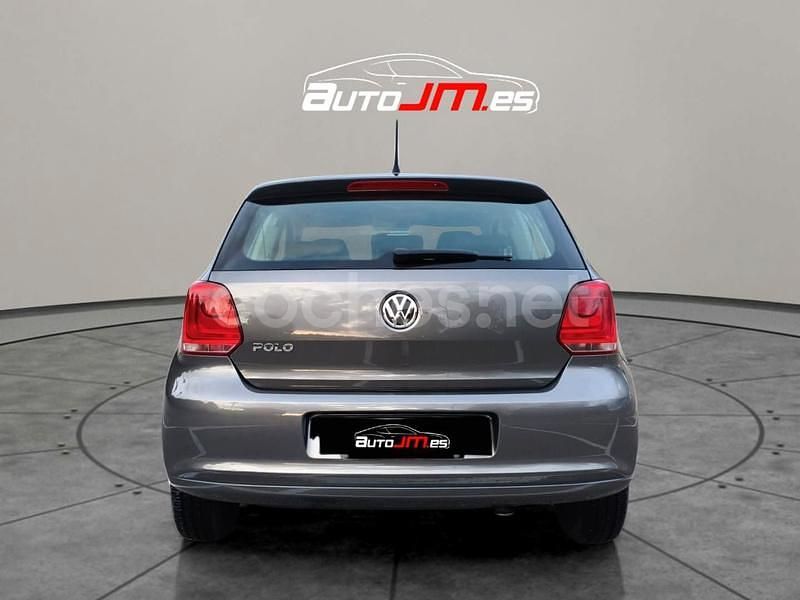 Usado VW Polo Advance 60 CV (44 kW) 2012 Gris / plata Berlina