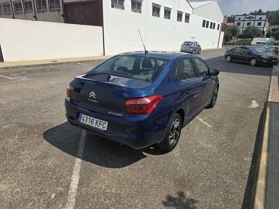 Usado Citroën C-Elysee I Shine 100 CV (73 kW) 2017 Azul Berlina