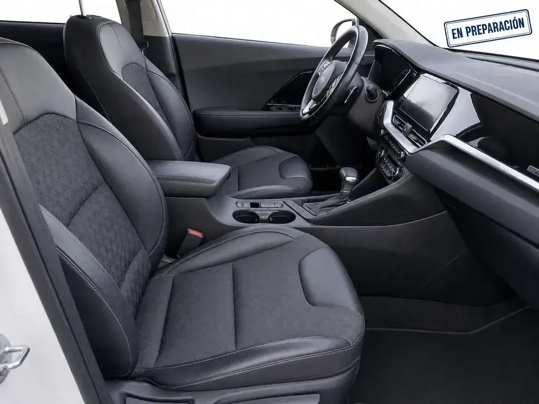 Usado Kia Niro 141 CV (103 kW) 2022 Blanco SUV