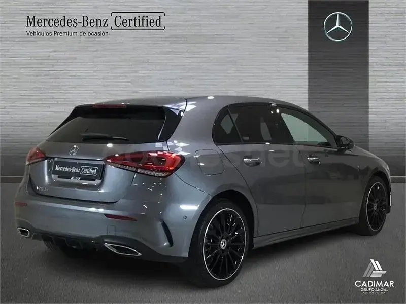 Usado Mercedes A250 218 CV (160 kW) 2023 Gris / plata Berlina