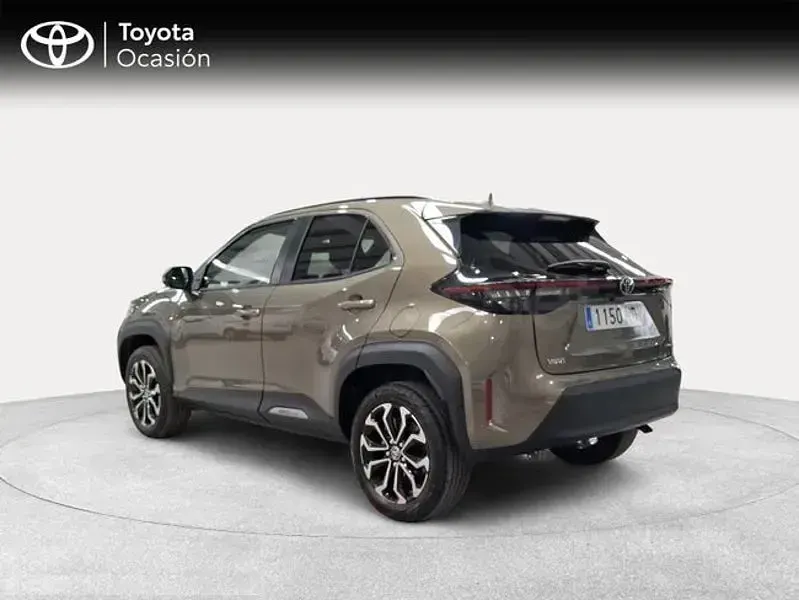 Usado Toyota Yaris Cross Active 116 CV (85 kW) 2025 Marrón SUV