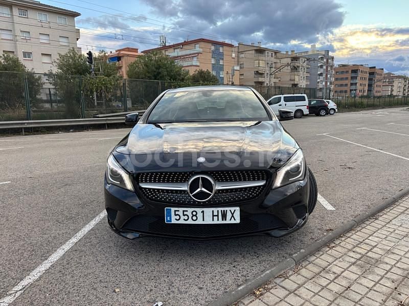 Usado Mercedes CLA200 136 CV (100 kW) 2014 Negro Berlina