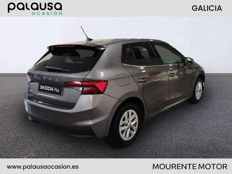 Usado Skoda Fabia 116 CV (85 kW) 2024 Gris Utilitario