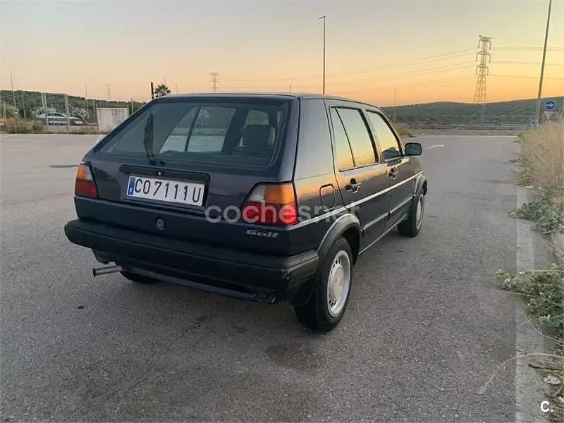 Usado VW Golf II 75 CV (55 kW) 1988 Negro Utilitario