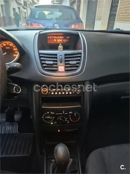 Usado Peugeot 207 75 CV (55 kW) 2007 Negro Berlina