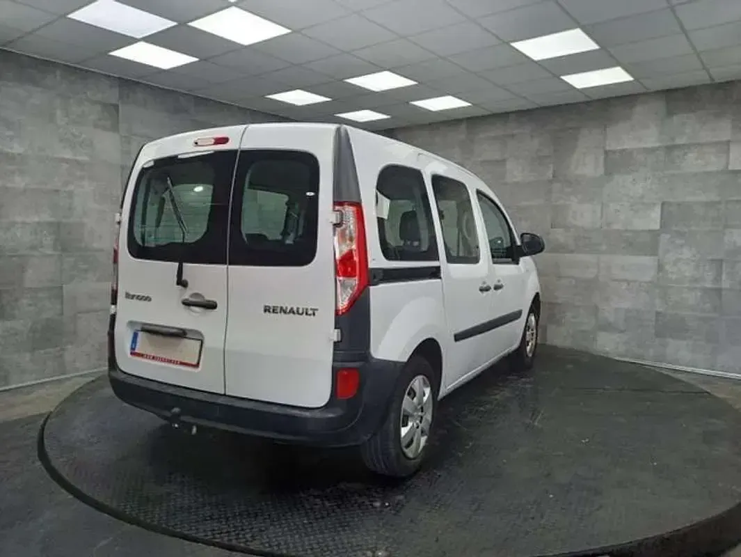 Usado Renault Kangoo 95 CV (69 kW) 2019 Blanco Monovolumen