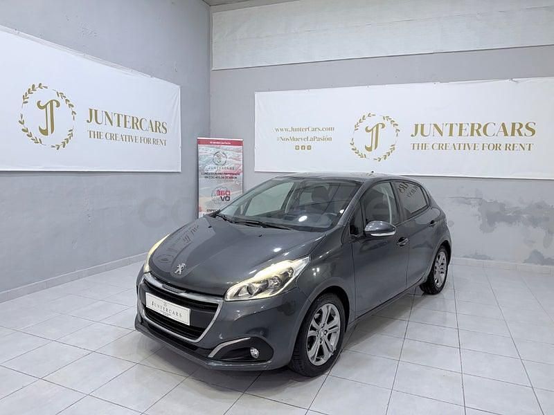 Usado Peugeot 208 Active 82 CV (60 kW) 2016 Gris / plata Utilitario