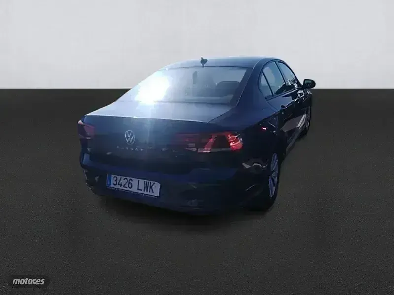 Usado VW Passat Business 122 CV (89 kW) 2022 Azul Familiar