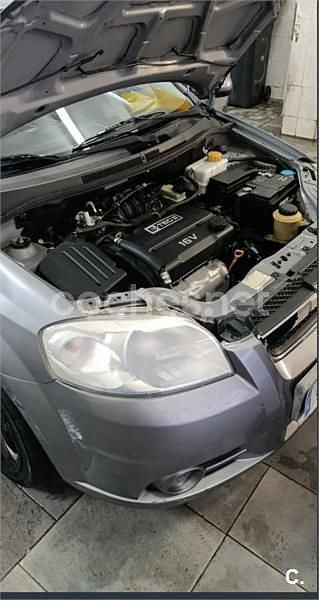 Usado Chevrolet Aveo LT 94 CV (69 kW) 2010 Gris / plata Berlina