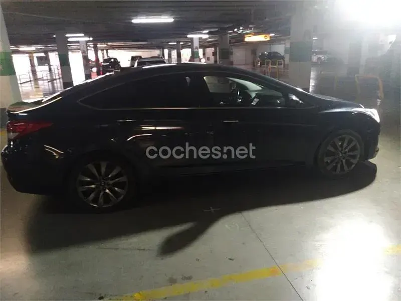 Usado Hyundai i40 136 CV (100 kW) 2014 Negro Berlina