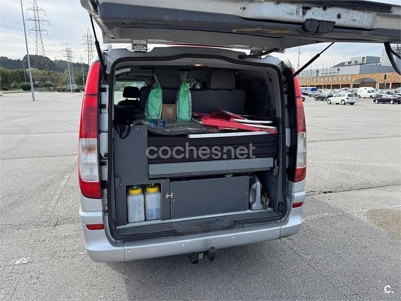 Usado Mercedes Viano 116 CV (85 kW) 2007 Gris / plata Monovolumen