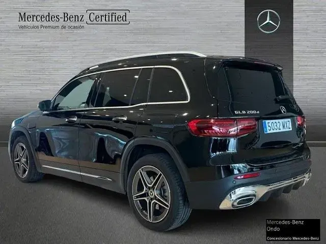 Usado Mercedes GLB200 150 CV (110 kW) 2025 Negro noche SUV