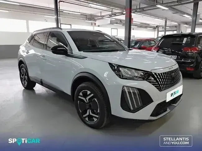 Usado Peugeot 2008 Allure 145 CV (106 kW) 2025 Blanco SUV