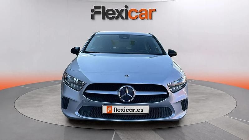 Usado Mercedes A180 116 CV (85 kW) 2019 Gris Berlina