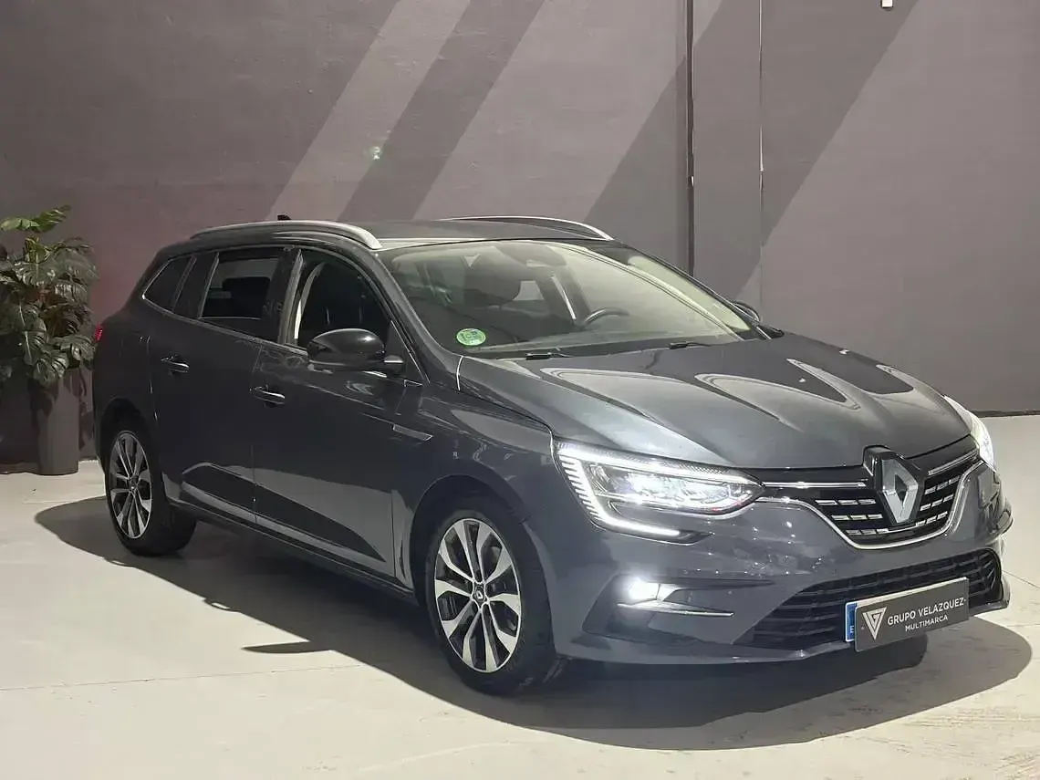 Usado Renault Mégane GrandTour Techno 140 CV (102 kW) 2024 Gris Familiar