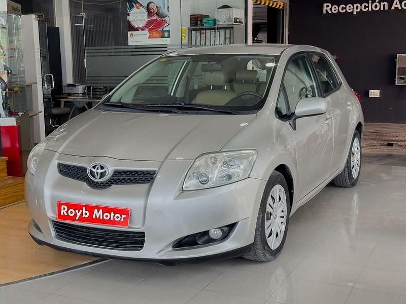 Gris Usado 2008 Toyota Auris Utilitario | 5460 € (Precio justo) - Imagen 1/4