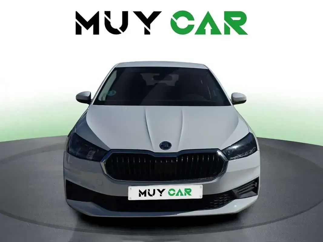 Usado Skoda Fabia Active 80 CV (58 kW) 2022 Blanco Utilitario