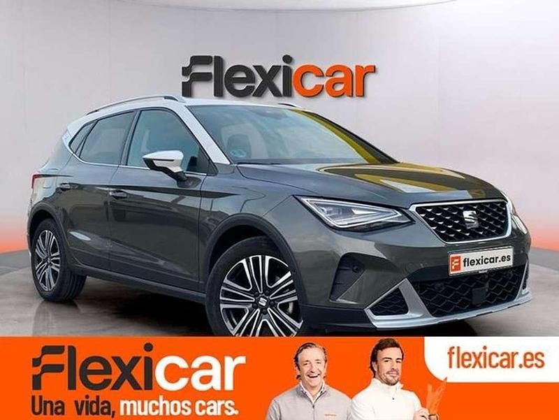 Usado Seat Arona Style 110 CV (80 kW) 2023 Gris SUV