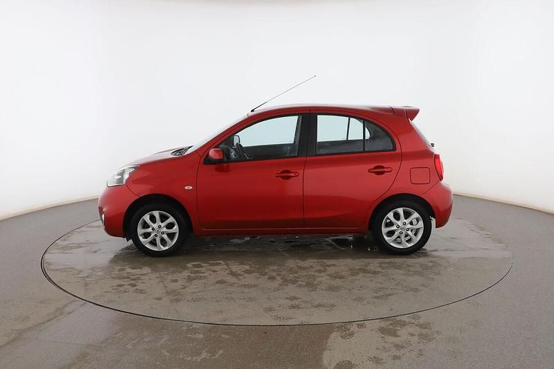 Usado Nissan Micra Acenta 80 CV (58 kW) 2016 Rojo Berlina