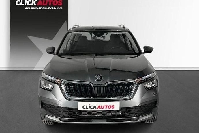 Usado Skoda Kamiq Ambition 110 CV (80 kW) 2023 Negro SUV