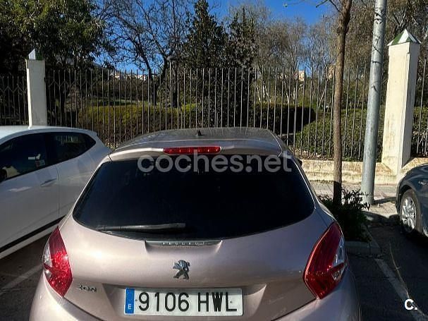 Usado Peugeot 208 Access 68 CV (50 kW) 2015 Gris / plata Utilitario