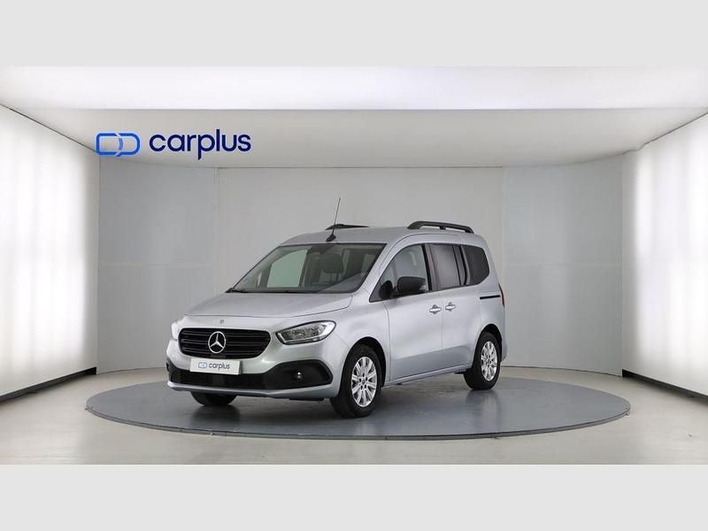 Plata helvin metalizado9871 Usado 2022 Mercedes Citan 110 Familiar | 23.490 € (Precio justo) - Imagen 1/4