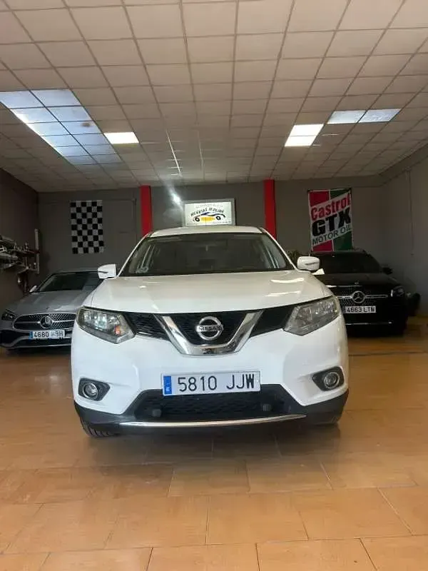 Usado Nissan X-Trail Acenta 131 CV (96 kW) 2015 Blanco SUV