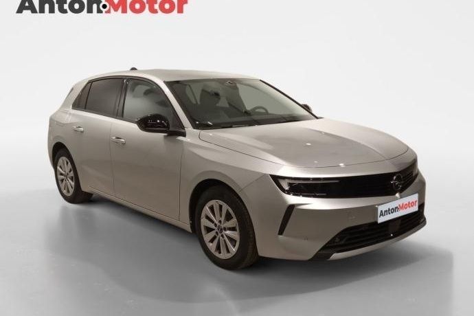 Usado Opel Astra Edition 110 CV (80 kW) 2024