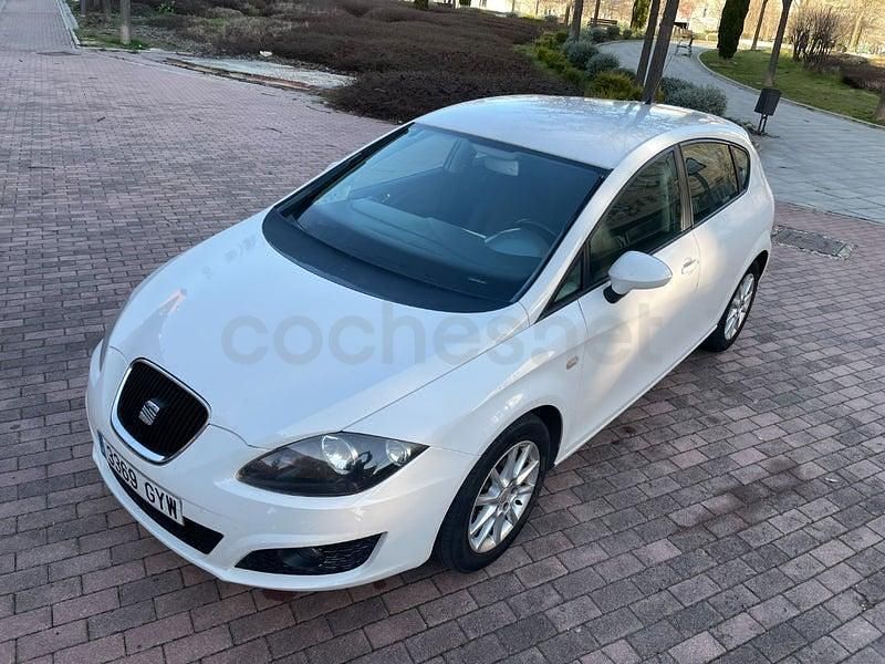 Usado Seat Leon Reference 105 CV (77 kW) 2010 Blanco Utilitario