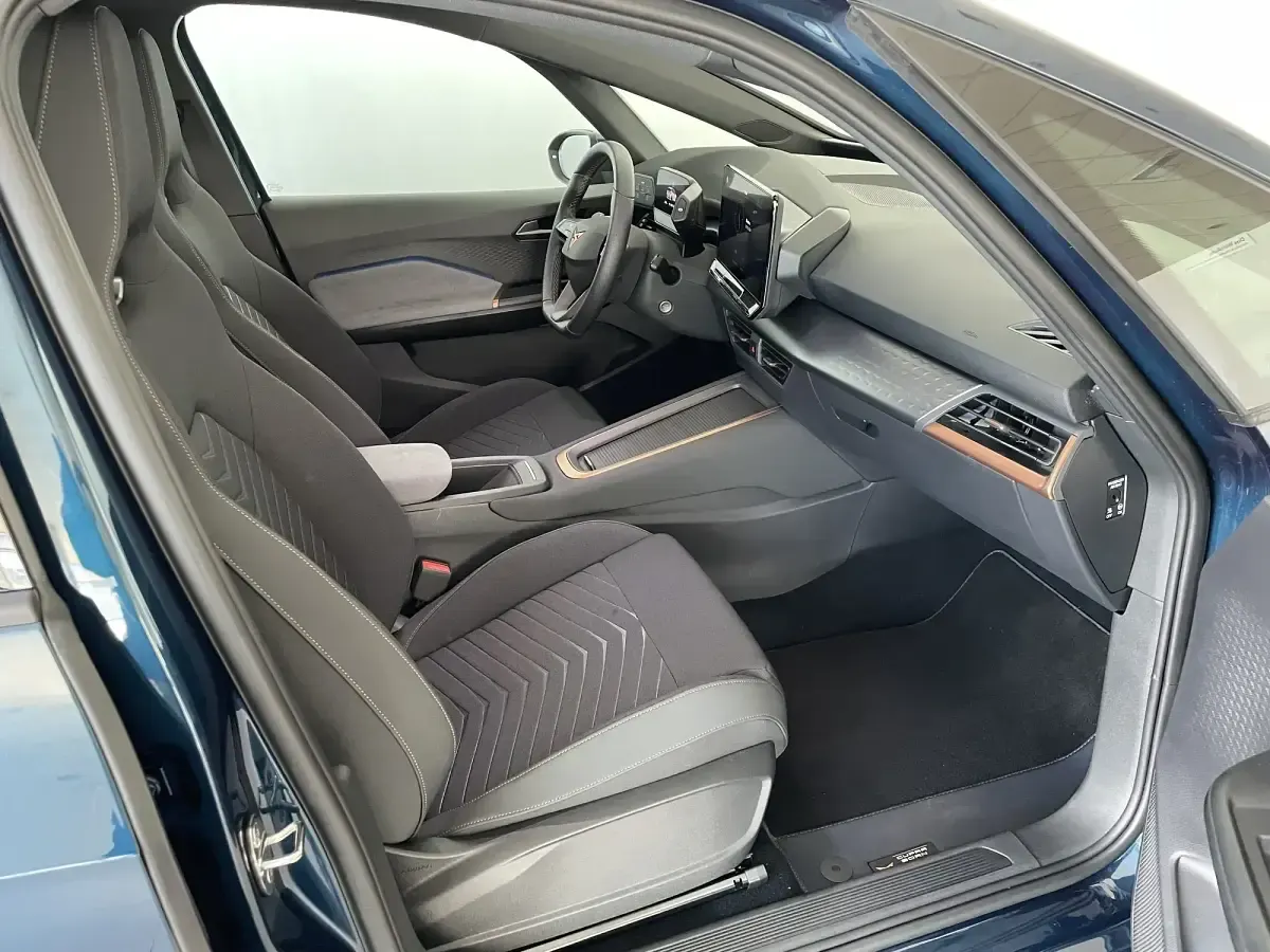 Usado Cupra Born 150 kW (204 CV) 2022 Azul Utilitario