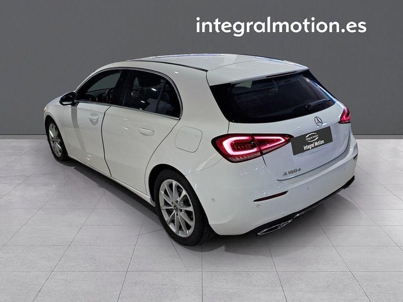 Usado Mercedes A180 116 CV (85 kW) 2020 Blanco Berlina