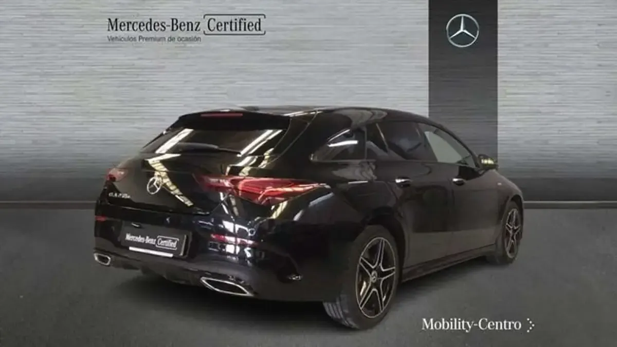 Usado Mercedes CLA250e 218 CV (160 kW) 2025 Negro Coupe