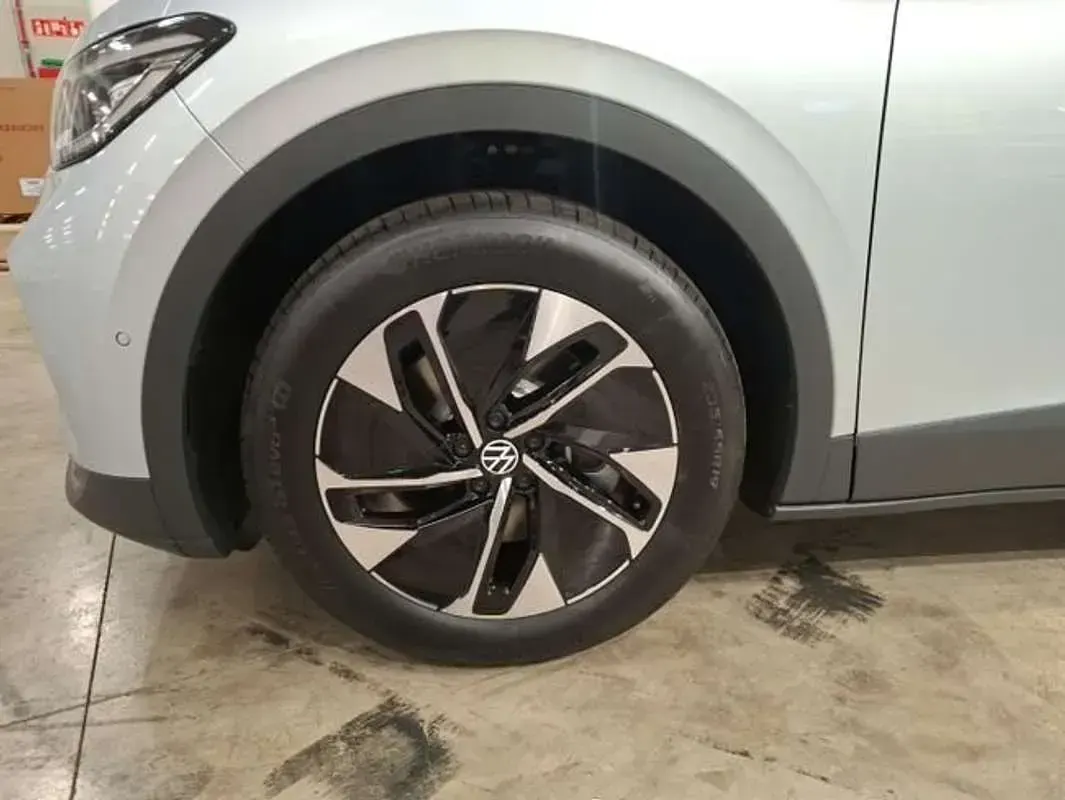 Usado VW ID.4 Pro 210 kW (286 CV) 2025 Plateado SUV