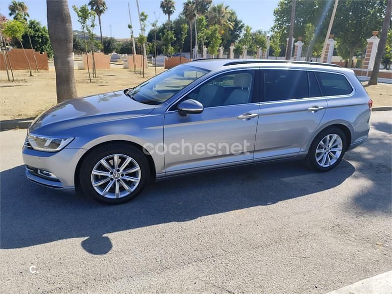 Gris / plata Usado 2019 VW Passat Advance Familiar | 18.970 € (Precio justo) - Imagen 1/4