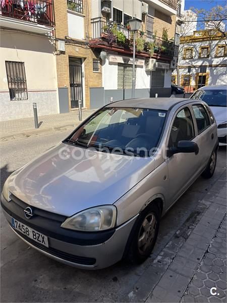 Gris / plata Usado 2002 Opel Corsa Club Berlina | 600 € (Precio justo) - Imagen 1/4