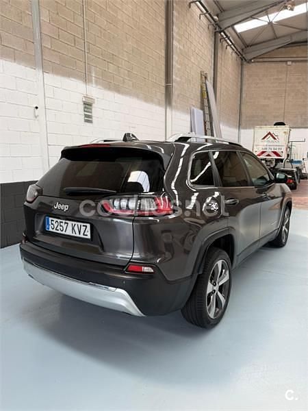 Gris / plata Usado 2019 Jeep Cherokee Longitude SUV | 18.500 € (Precio justo) - Imagen 1/4