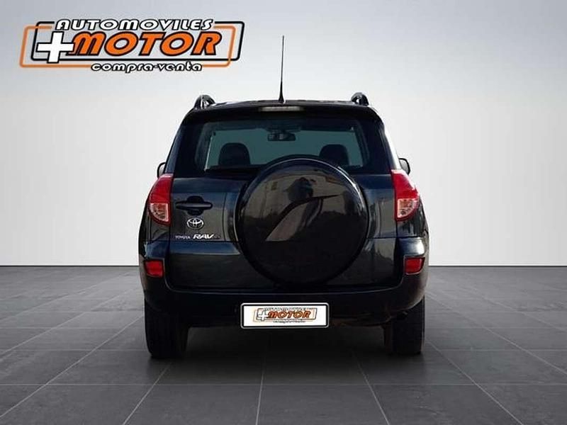 Usado Toyota RAV4 Life 150 CV (110 kW) 2007 Gris SUV