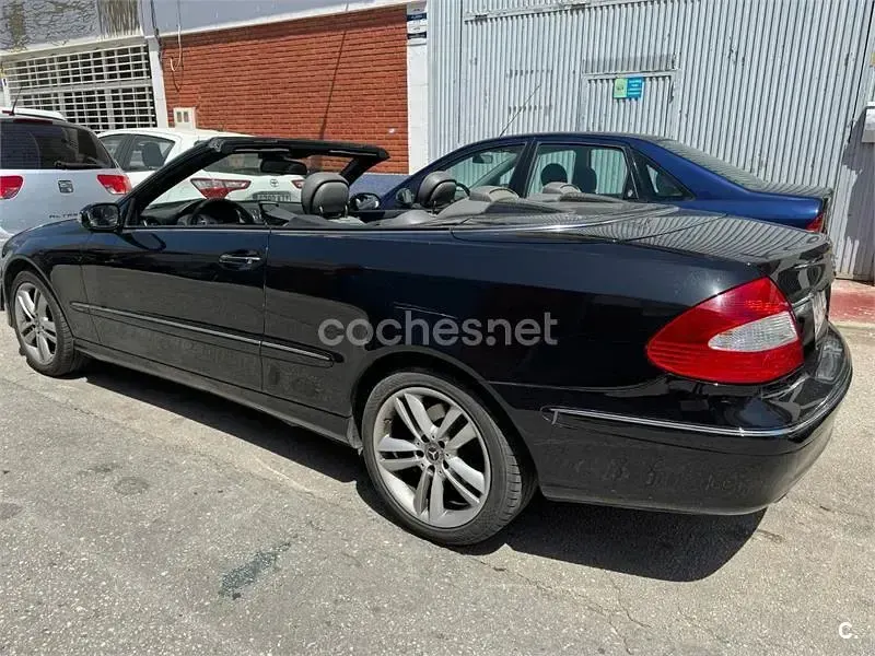 Usado Mercedes CLK200 Elegance 163 CV (119 kW) 2008 Negro Descapotable
