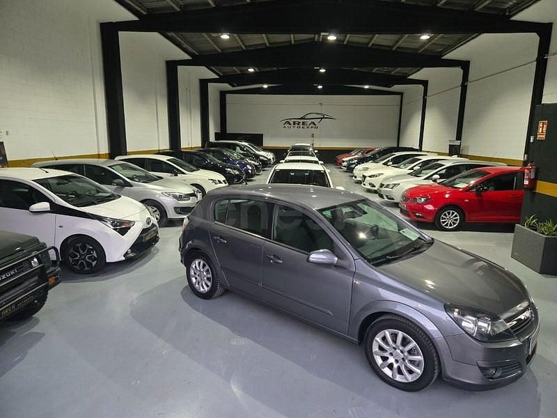 Usado Audi A1 Ambition 105 CV (77 kW) 2010 Negro Utilitario