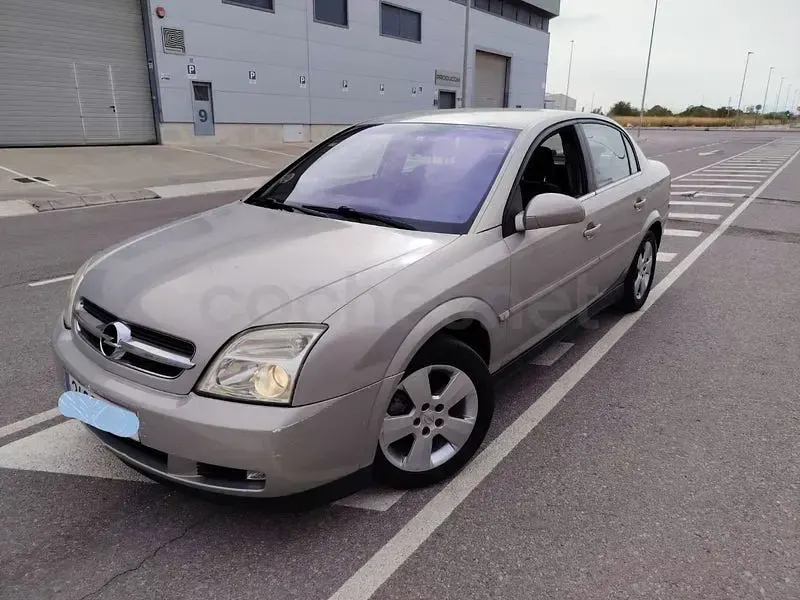 Usado Opel Vectra Cosmo 120 CV (88 kW) 2006 Beige Berlina