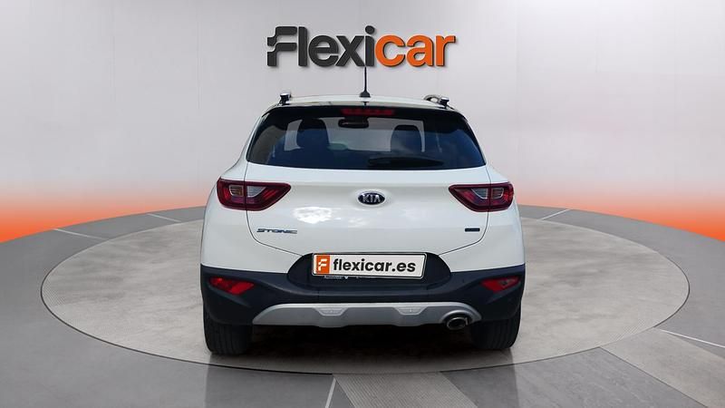 Usado Kia Stonic 110 CV (80 kW) 2018 Blanco SUV