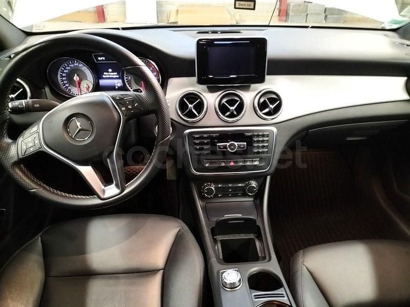 Occasion Mercedes CLA220 Urban 170 PK (125 kW) 2013 Grijs Sedan