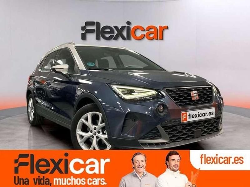 Usado Seat Arona FR 110 CV (80 kW) 2024 Gris SUV