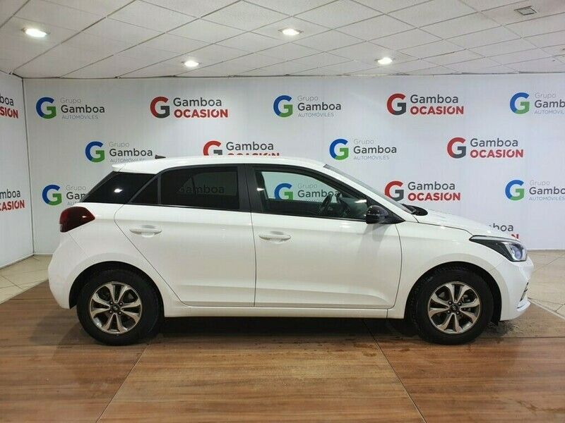Usado Hyundai i20 84 CV (61 kW) 2020 Blanco