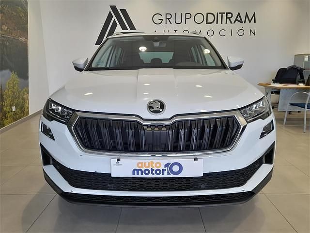 Usado Skoda Karoq Ambition 150 CV (110 kW) 2022 Blanco SUV