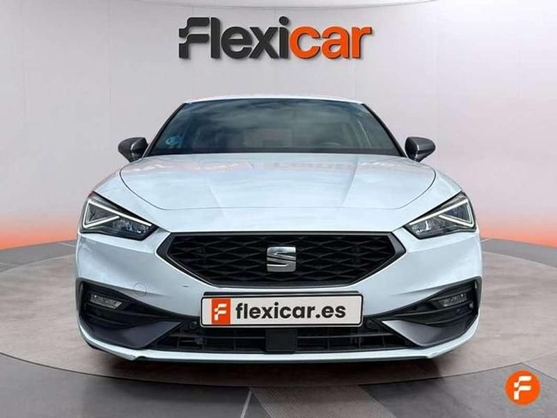 Usado Seat Leon FR 110 CV (80 kW) 2024 Blanco Berlina