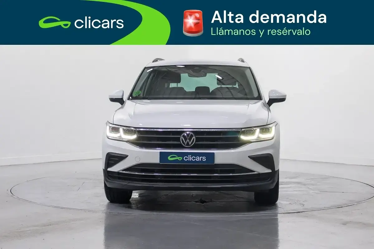 Usado VW Tiguan Life 150 CV (110 kW) 2022 Blanco SUV