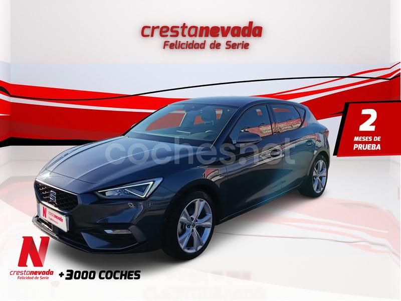 Gris / plata Usado 2024 Seat Leon FR Berlina | 22.690 € (Un poco caro) - Imagen 1/4