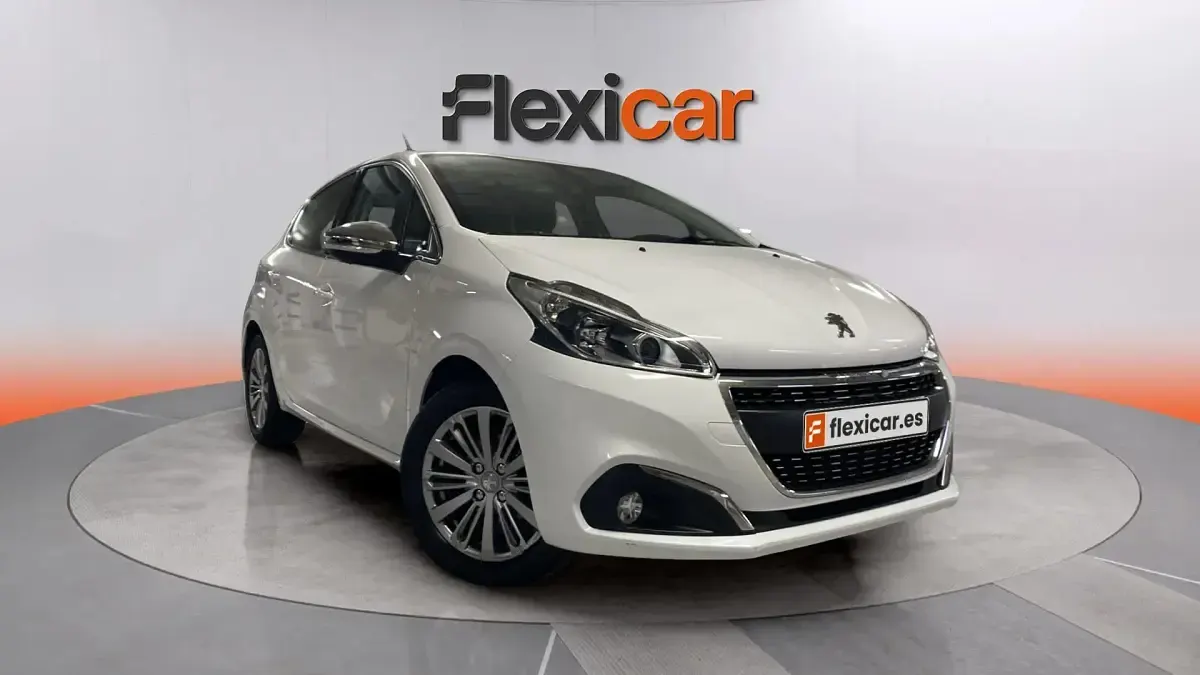 Usado Peugeot 208 Allure 110 CV (80 kW) 2018 Utilitario
