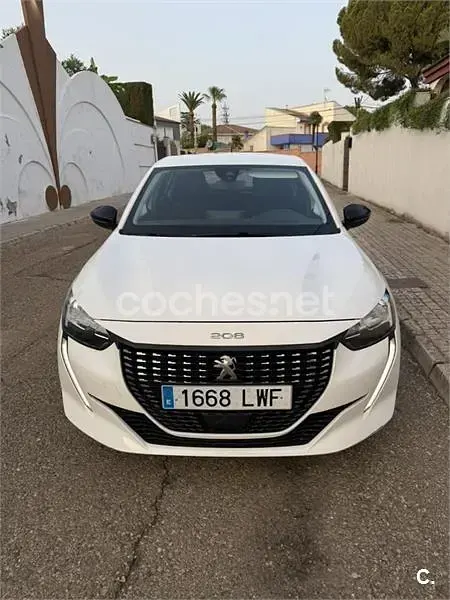 Usado Peugeot 208 Active 100 CV (73 kW) 2022 Blanco Utilitario